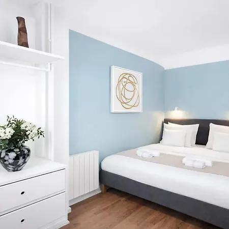 Louvre - Premium For 4