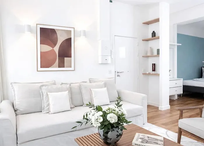 Louvre - Premium For 4