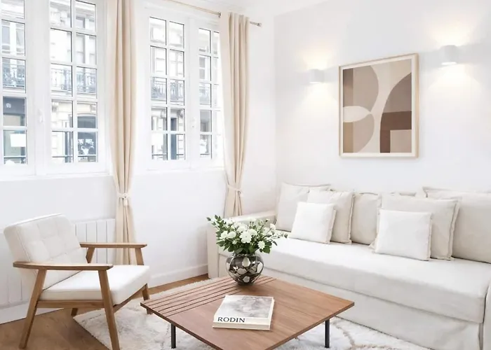 Louvre - Premium For 4 * باريس